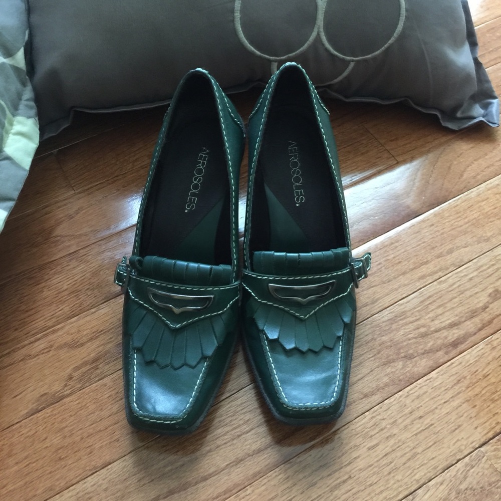 Leather fringed white stitching sensible heels